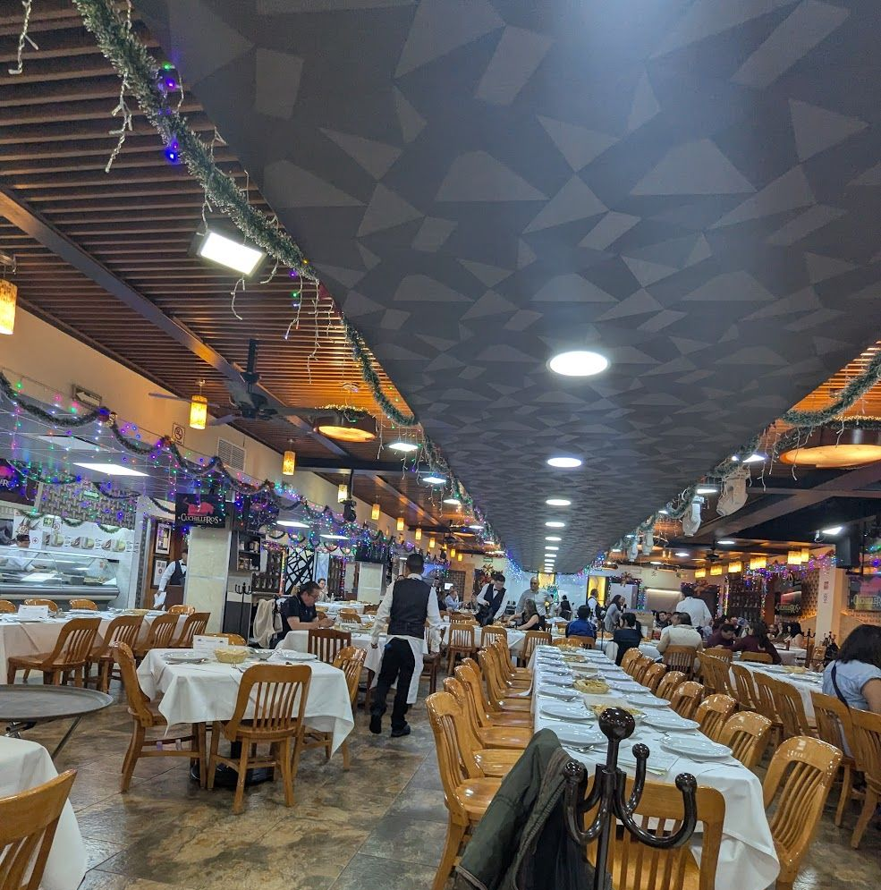 Cuchilleros, cantina.