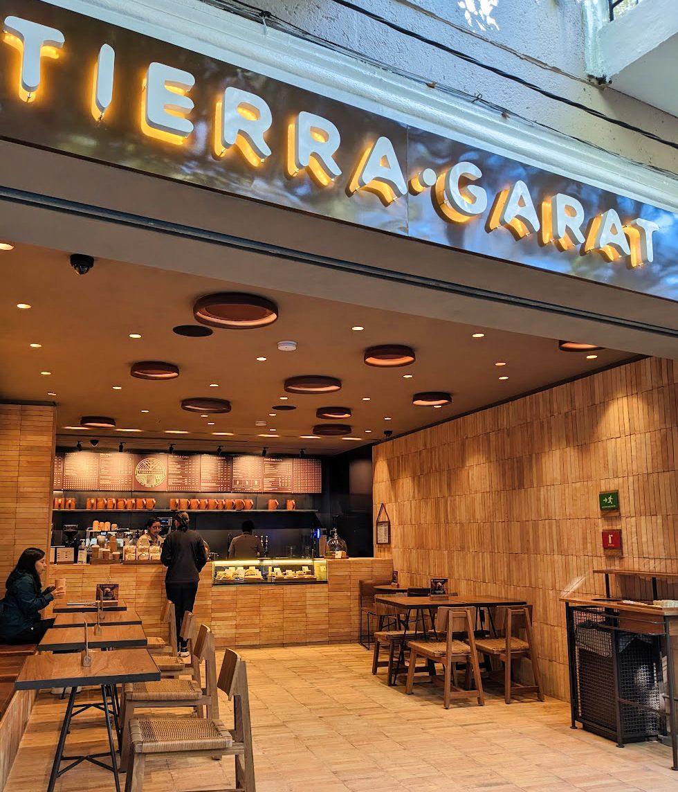 Tierra Garat