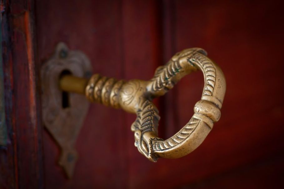 chiave antica  in serratura