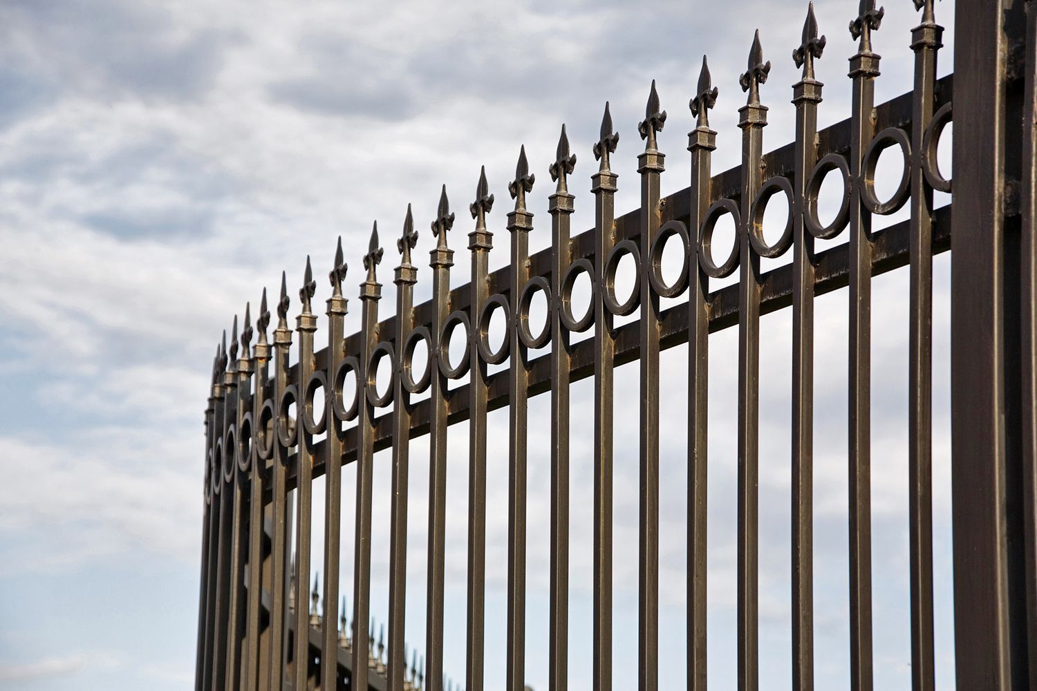 Modern Privacy | Decatur, AL | Semper Fence LLC