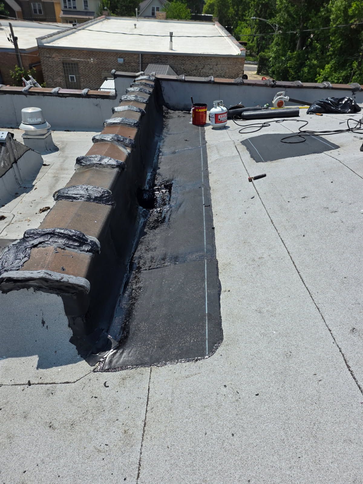 A roof with a hole in the middle of it
