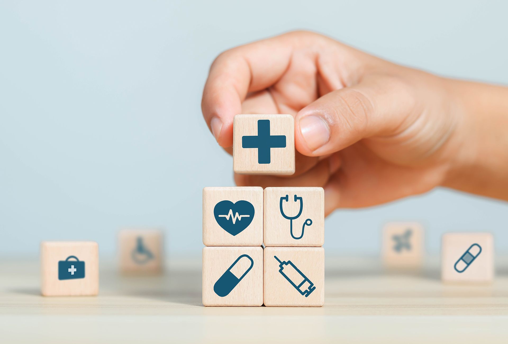 Comparison chart for Medicare plans F, G, and N, showing coverage benefits with checkmarks and X's.