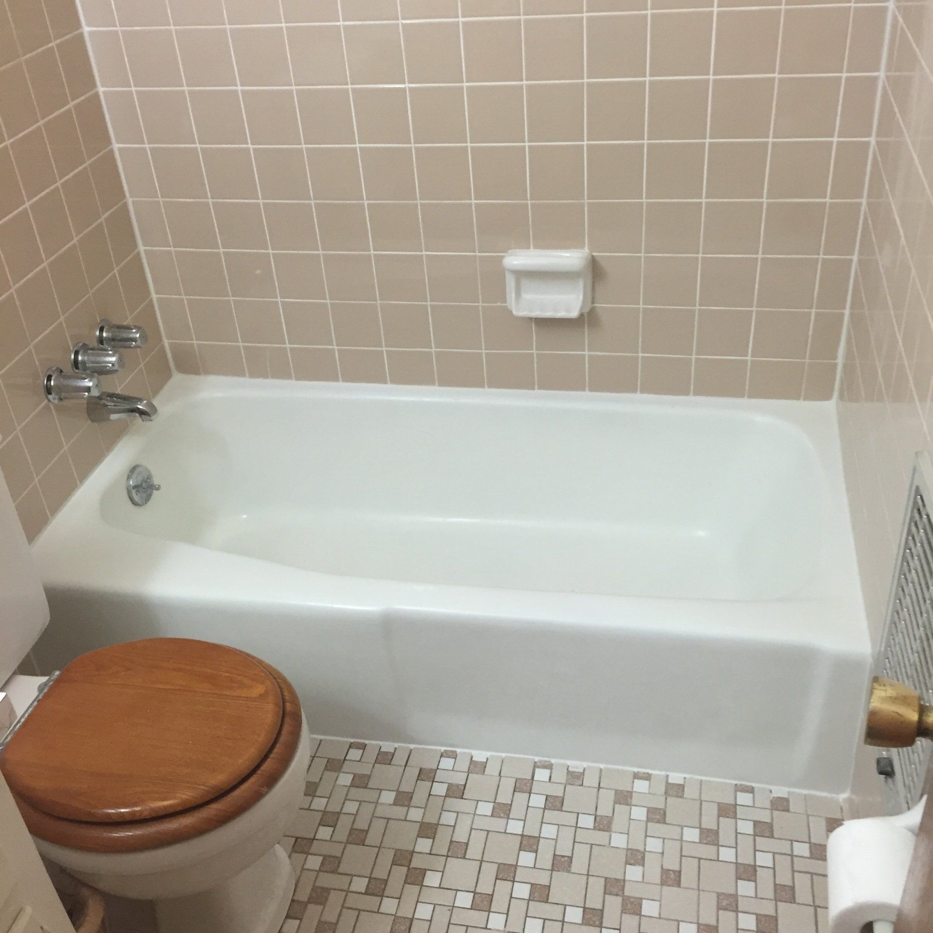 Remodeling Tub - Sir Fix It in Hampton, VA