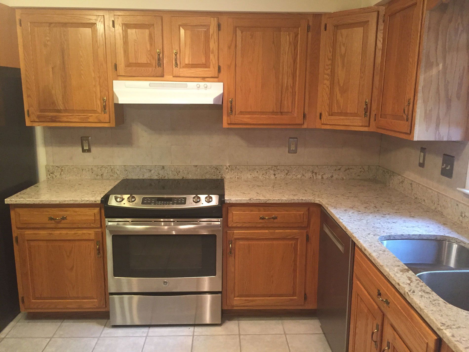 Kitchen Silver Oven - Hampton, VA  - Sir Fix It