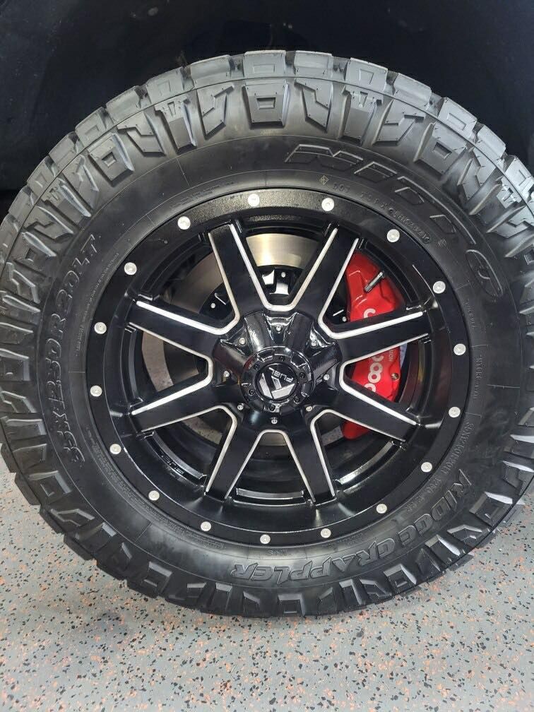 Tire Service in Clearwater | Outlawed Customs