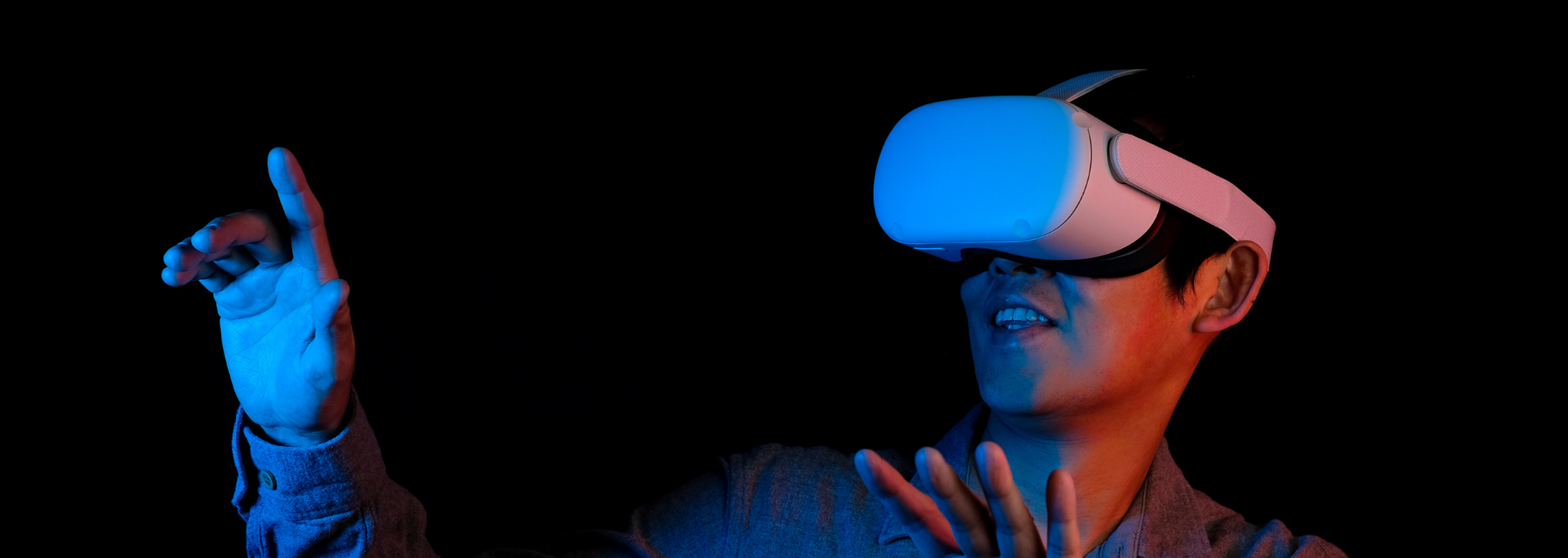 Picture of someone having fun with a VR headset