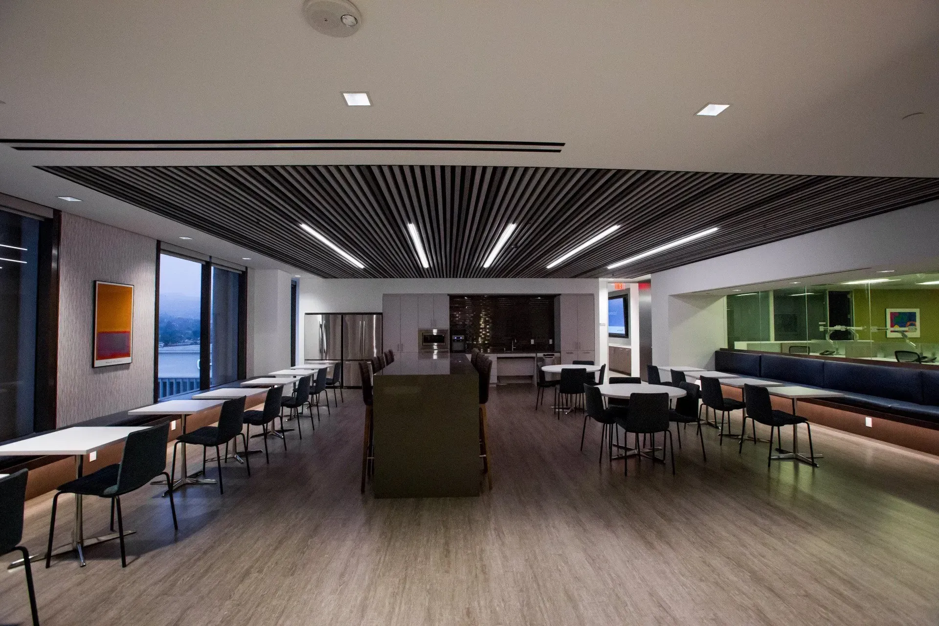 Gallery #21 – Canoga Park, CA – Eurocraft Cabinets, Inc.