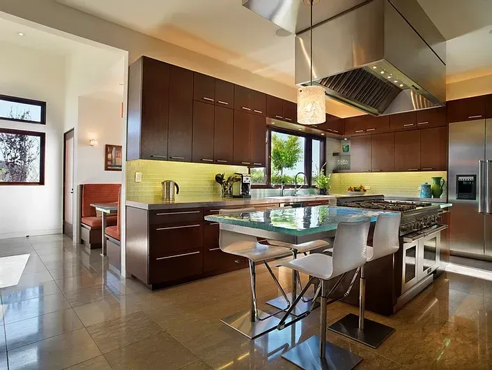 Gallery #08 – Canoga Park, CA – Eurocraft Cabinets, Inc.