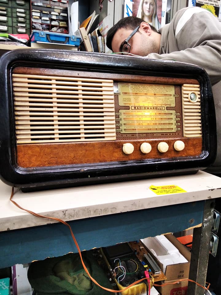 riparazione radio vintage