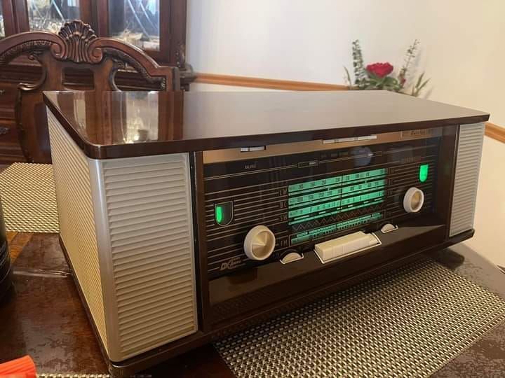 riparazione radio vintage