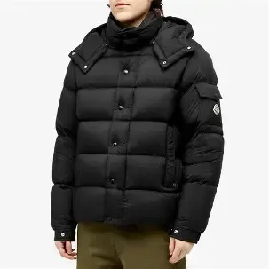Moncler Men's Vezere Down Jacket in Black Moncler