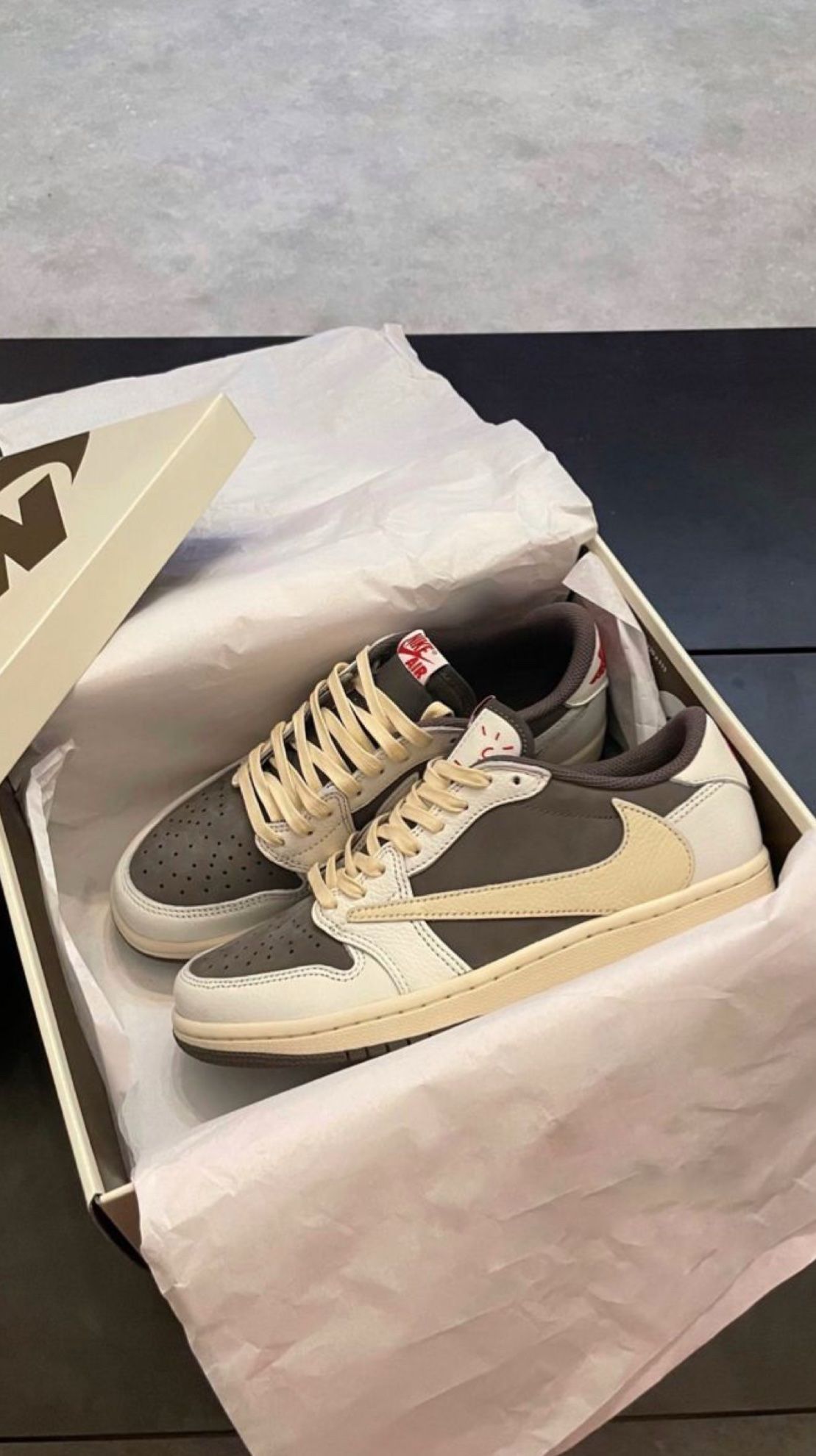 NIKE JORDAN X TRAVIS SCOTT AIR JORDAN 1 LOW OG ”REVERSE MOCHA” SNEAKERS