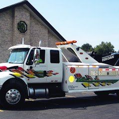 Towing Trailer Truck - White Towing Truck in Hazel Crest, IL