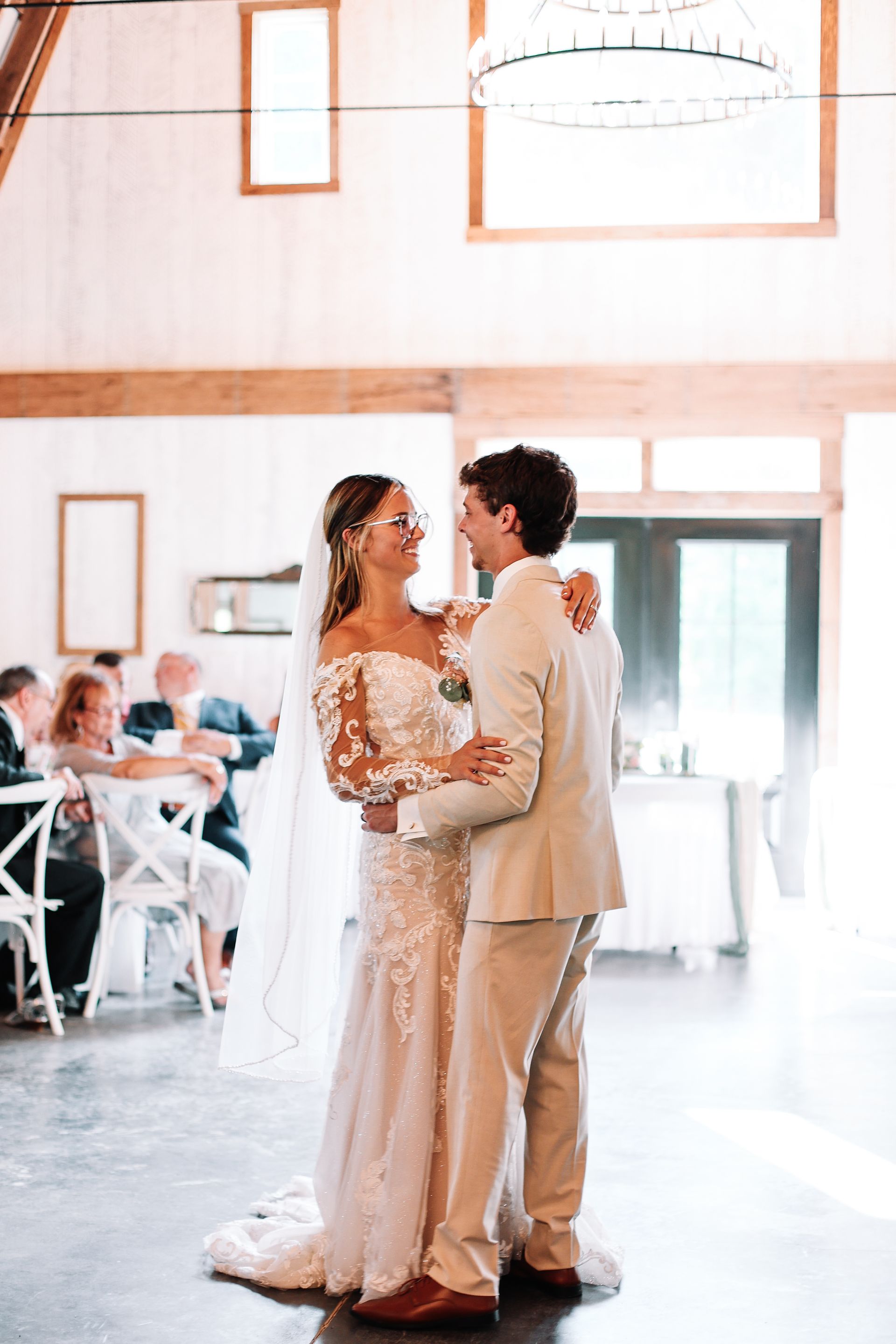 The Evergreen Wedding Barn in West Virginia | Places to get married in West Virginia  | Barn Style Weddings in West Virginia