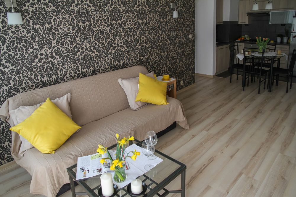 Houston Leases - Anthony R. Price - Real Estate