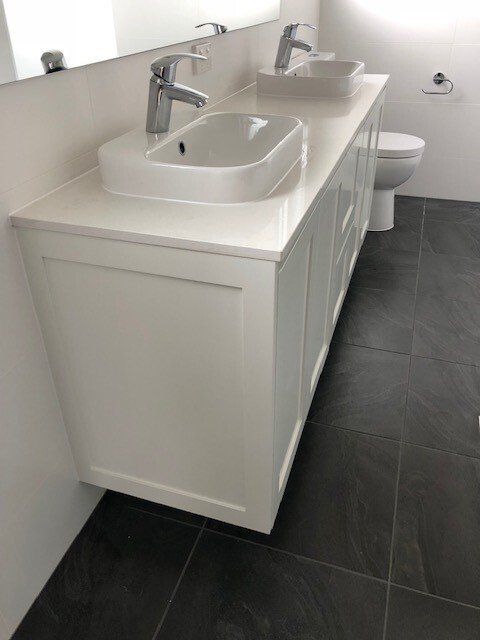 White Sink — South East, QLD — Seamless Silicone