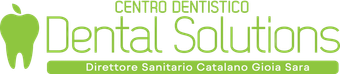 Logo di Dental Solutions con icona di un dente verde e testo verde su sfondo bianco.