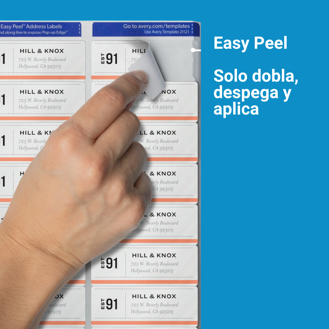 Una persona está despegando una pegatina que dice "fácil de despegar"