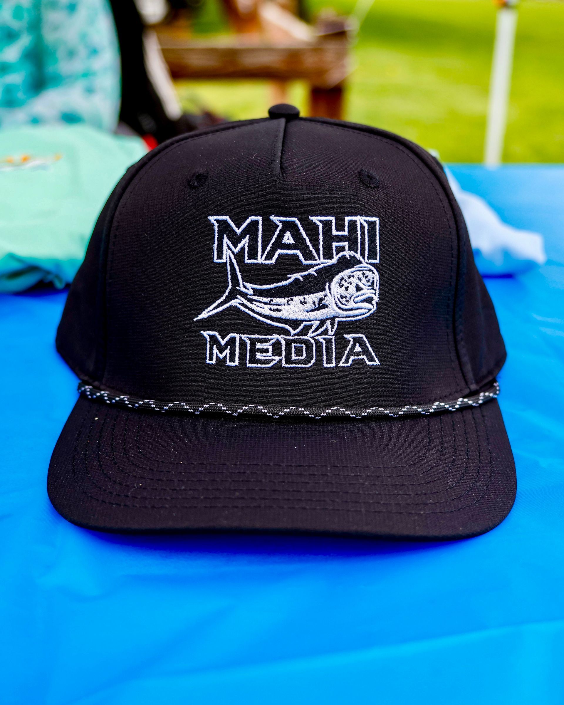 Black Mahi Media Hat (Black Rope)