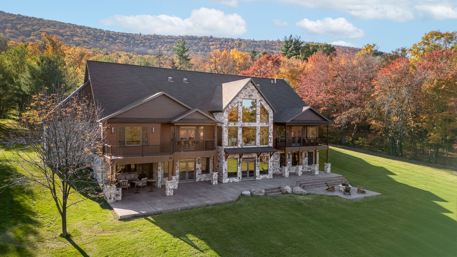 Custom State College, PA home builder. Amish home builder.