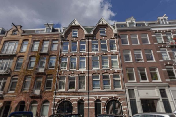 Front view of apartments 22-24 in Ter Haarstraat, Amsterdam