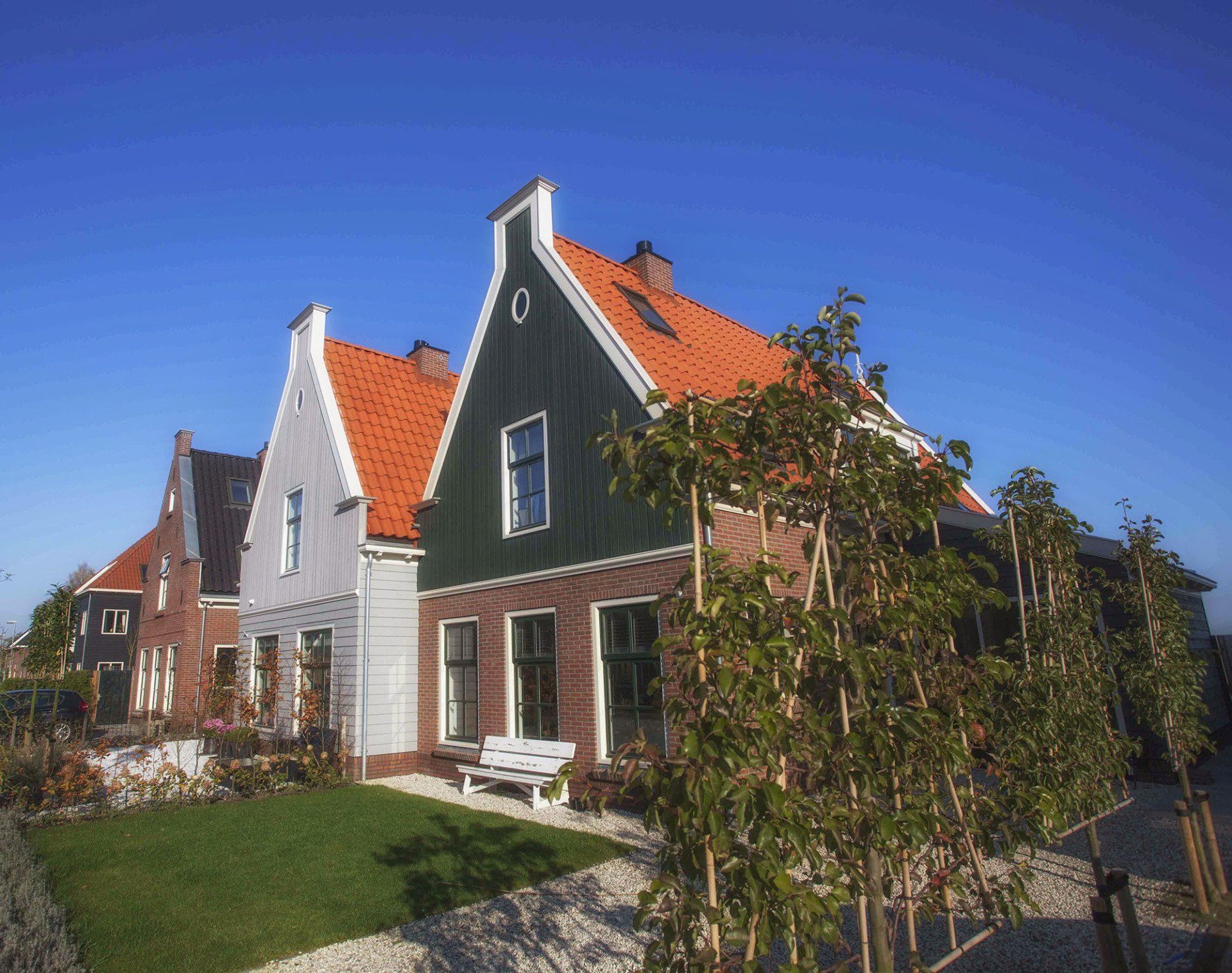 Garden and houses in Waterland