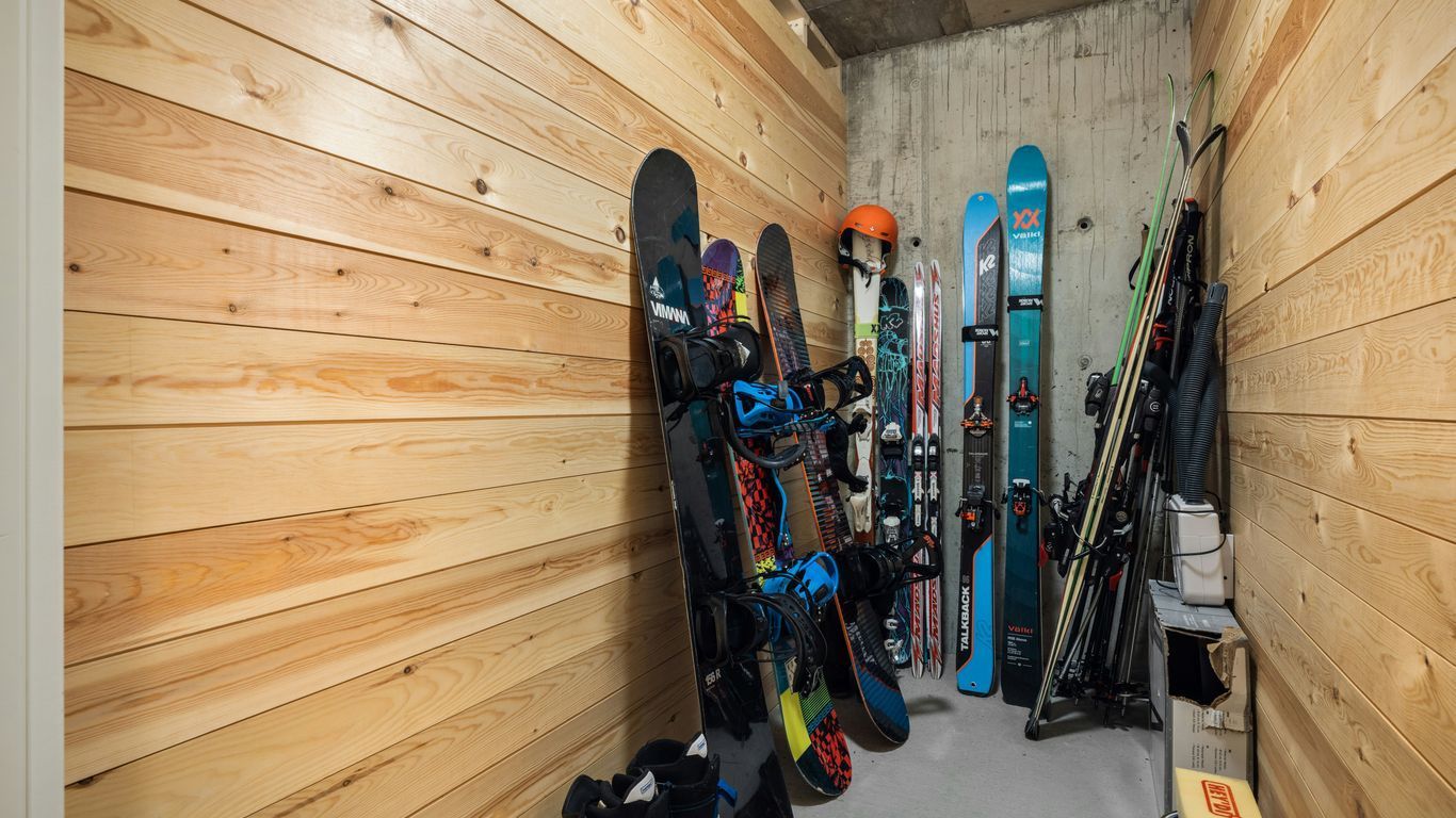 seasonal storage for boats and kayaks