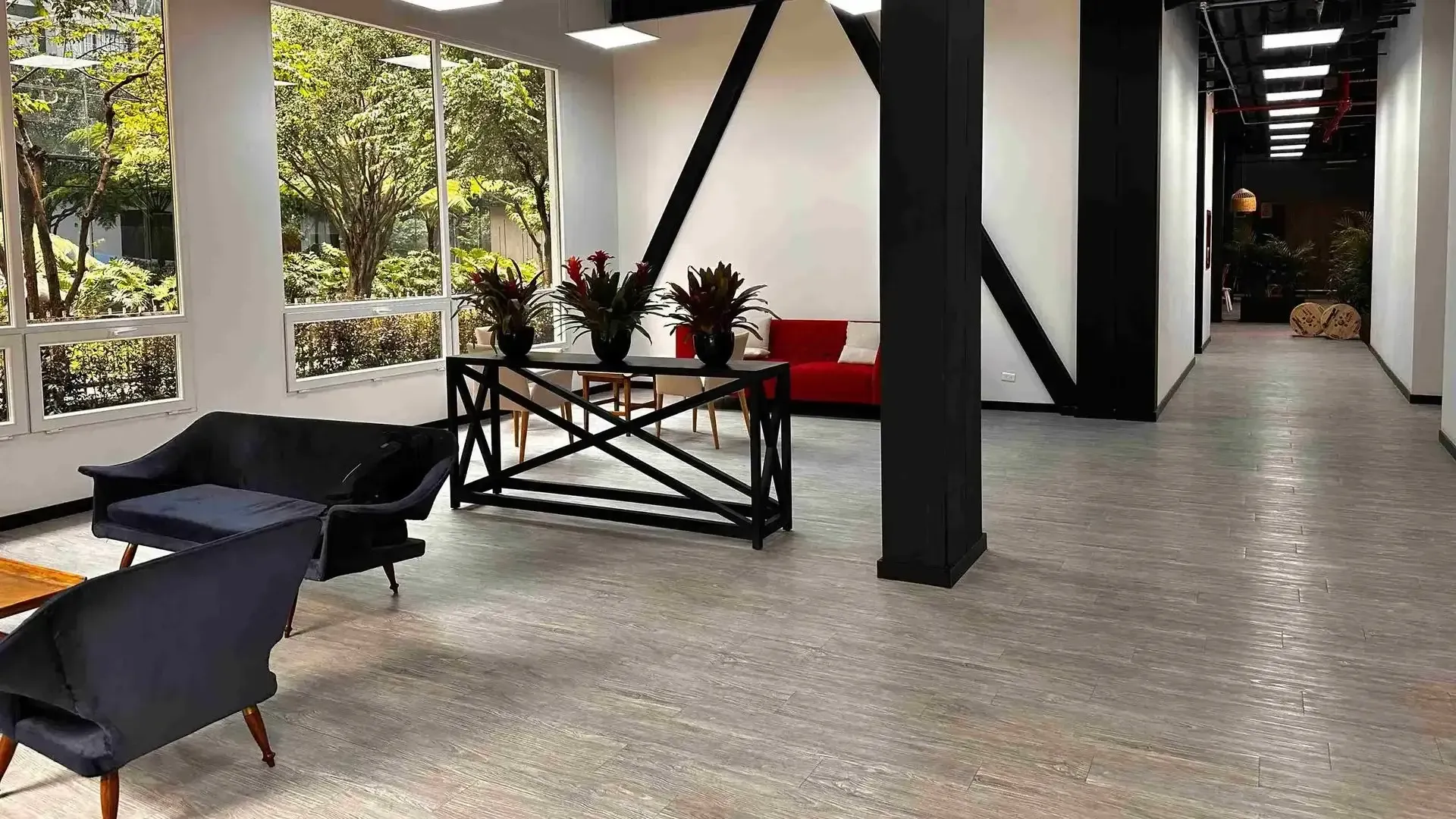Quarto estilo apartasuite no Nova Iorque Bogotá, opção de hospedagem próxima ao Parque de la 93.