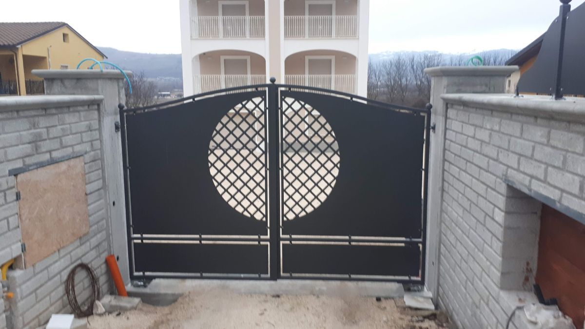 Cancello per villa 4