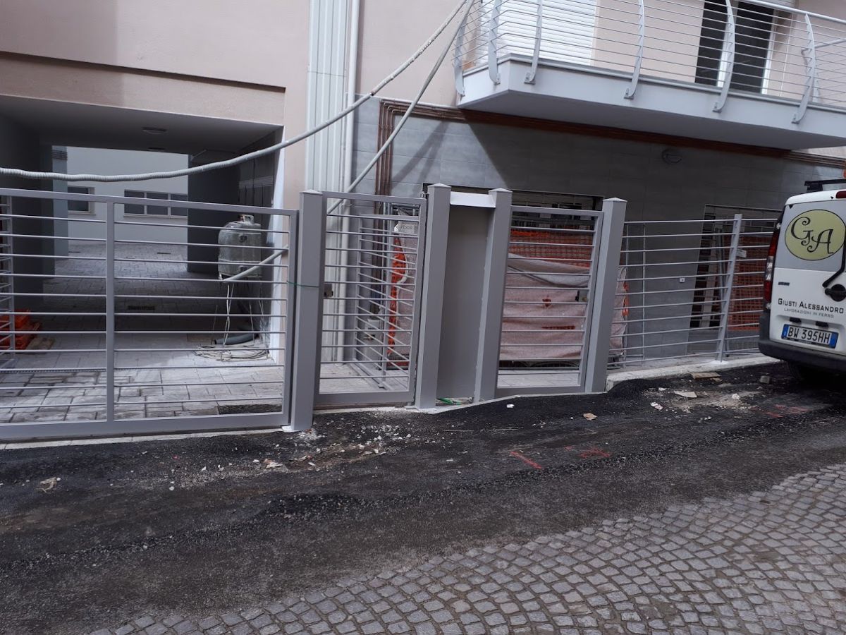 Recinzione in metallo