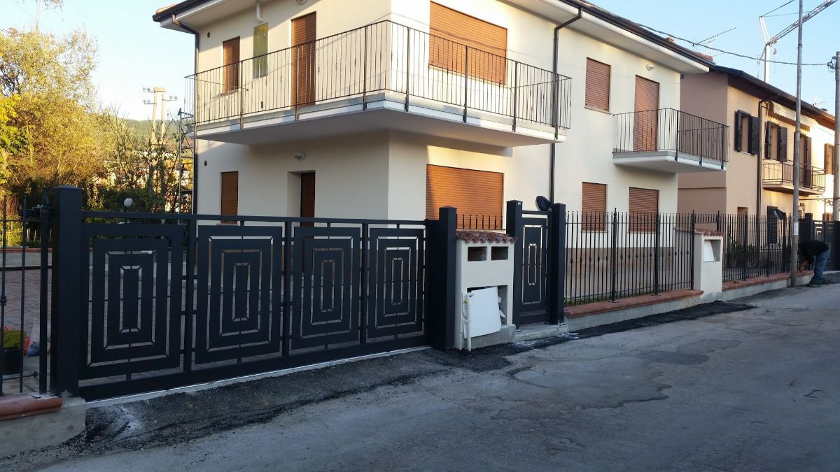 Recinzione in metallo