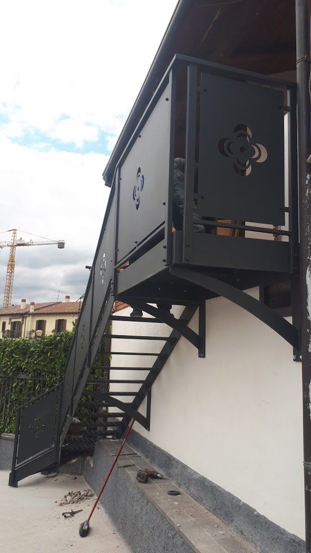 Scala con parapetto 3