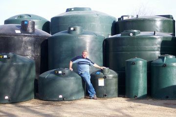 2000 Gallon Plastic Vertical Water Storage Tank in Dark Green