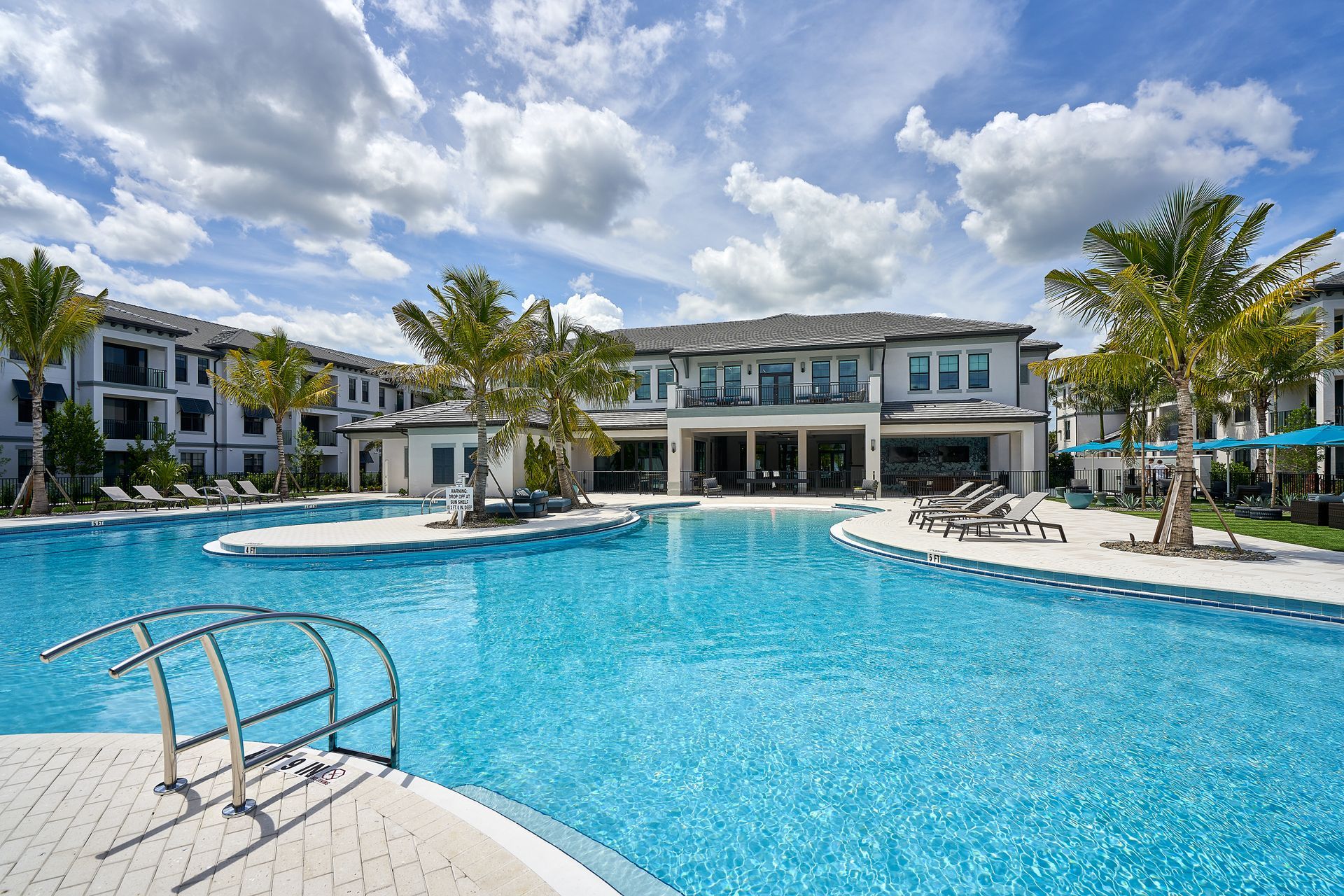 Gallery New Luxury Apartments Naples, FL