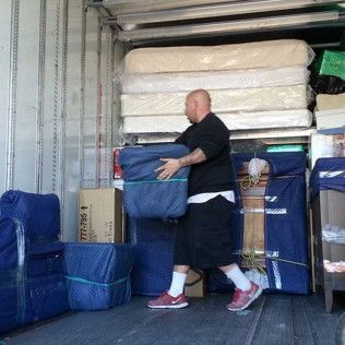 A Full-Service Moving Professional Performing Moving Services in Arizona