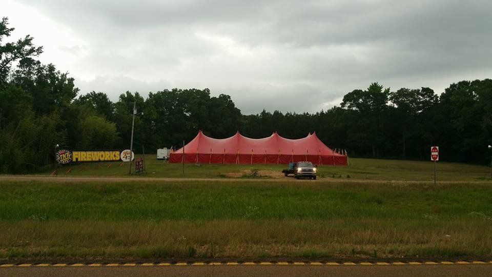 Plain Red Tent — Jackson, MS — All Seasons Events