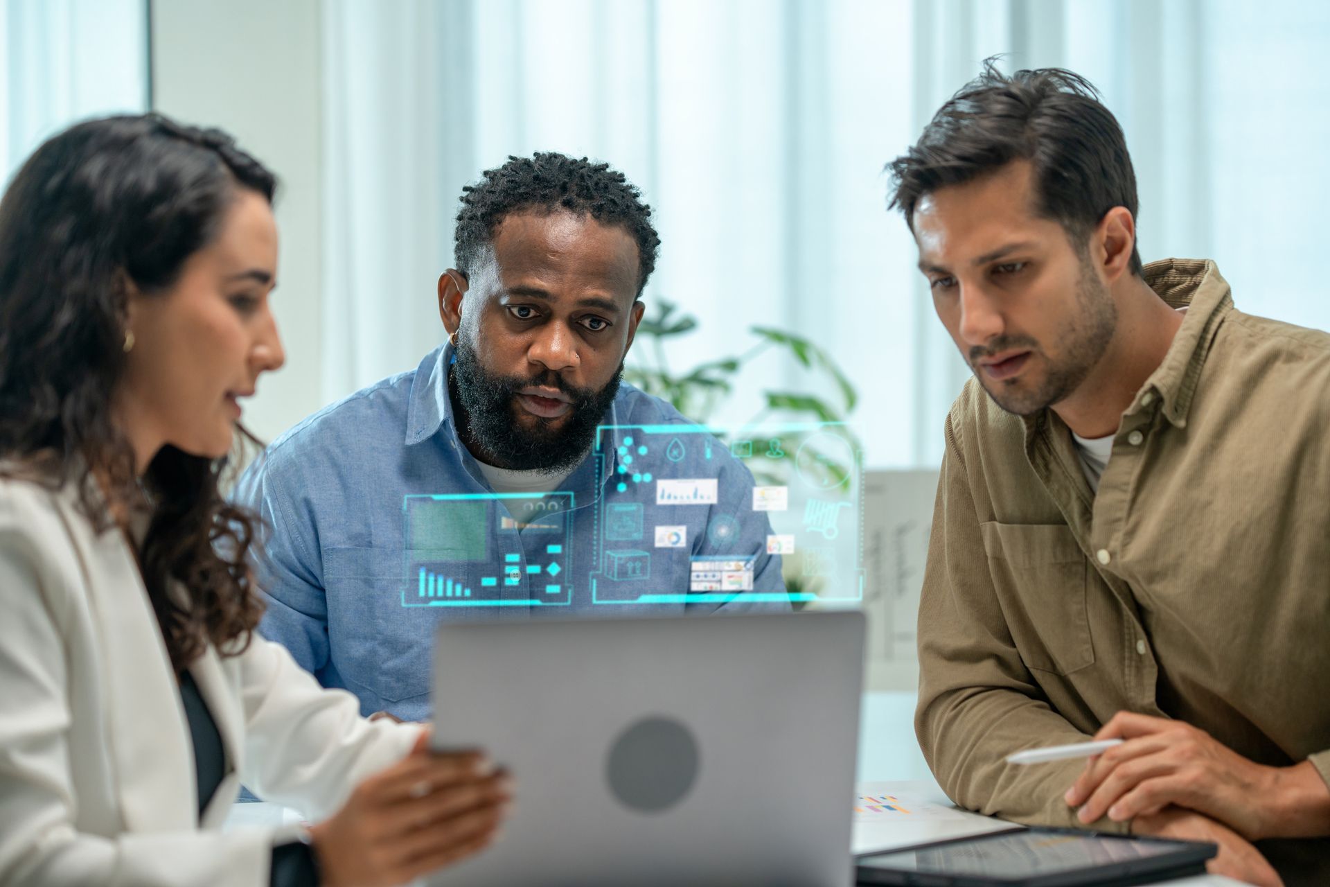 An experienced accountant assisting business owners in streamlining their business accounting.