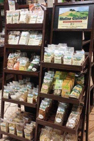 Semi - bacche - frutta essiccata - preparati per insalate - frutta secca