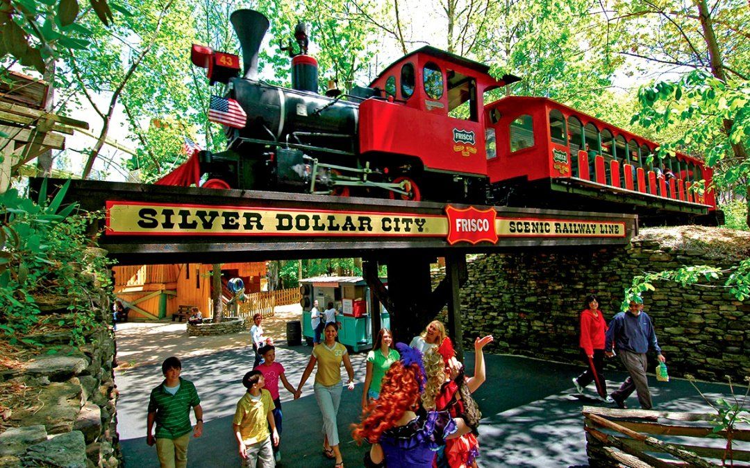 Silver Dollar City, Silver Dollar City, Branson, Vacation Rental, Fun, Lodge, Rental, Vacation, Sleeps 50, High Capacity, Large Accomodations, Brand New, Amazing Views, Lake Views, Lake Front, Entertainment