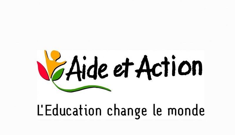 The logo for aide et action l' education change le monde