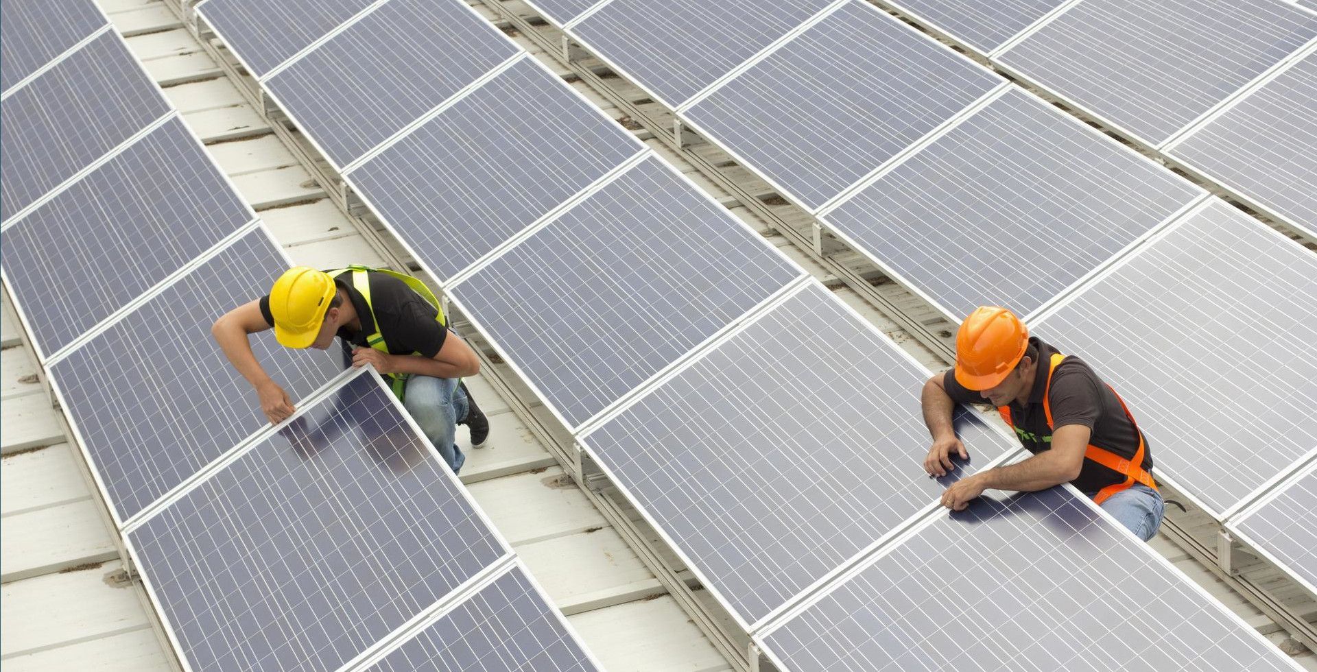 Orlando commercial establishment with solar panels