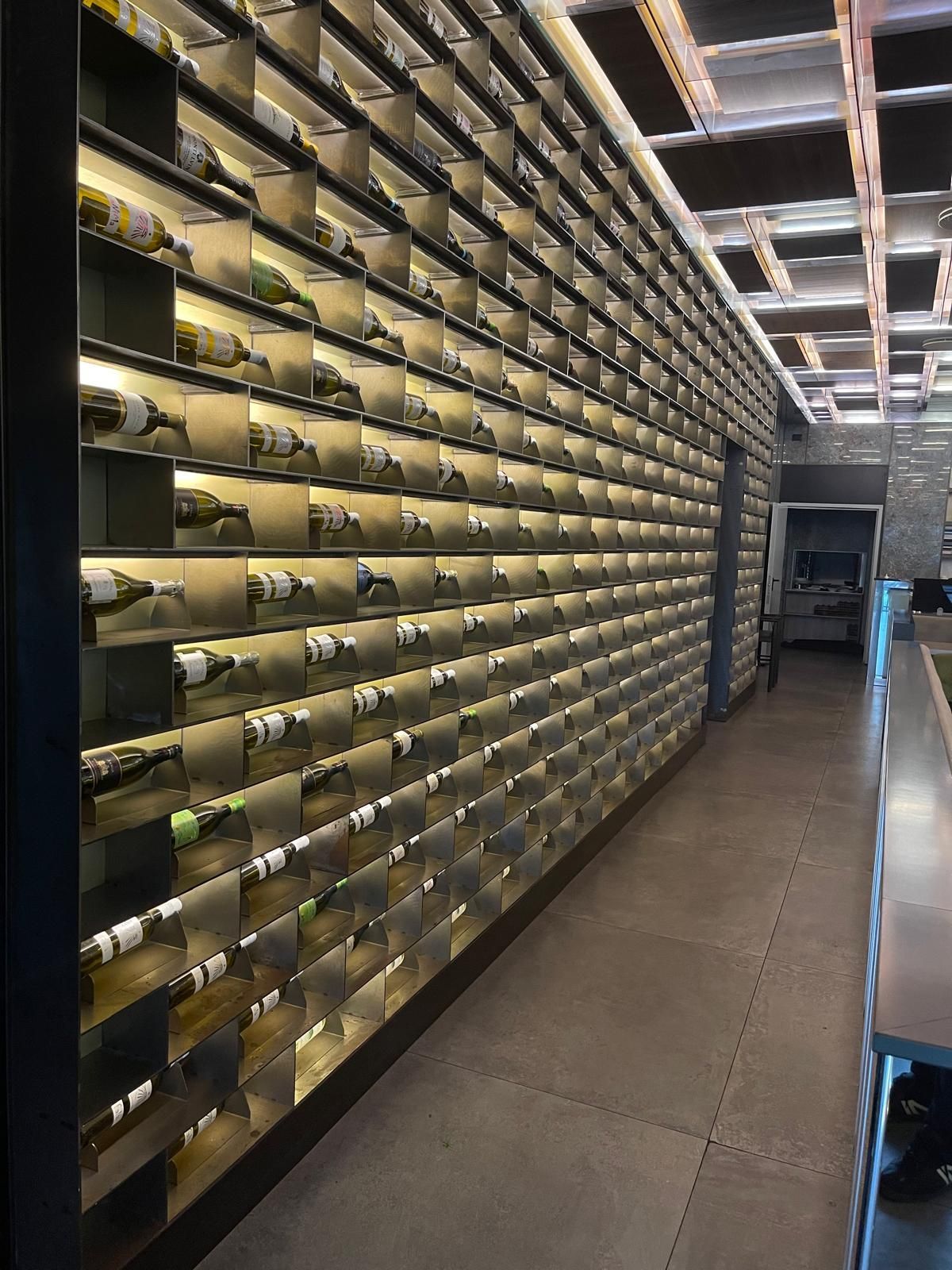 interno ristorante Meet Sushi