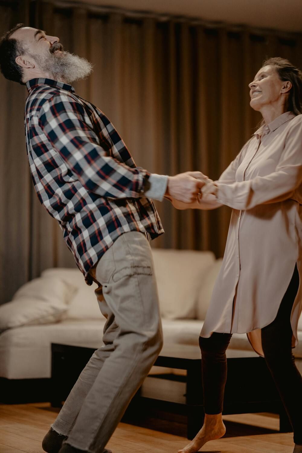 A couple can dance with weight management