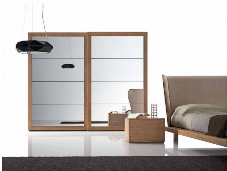 anta scorrevole con specchio