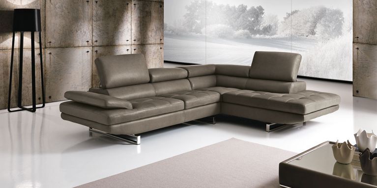 divano angolare in pelle
