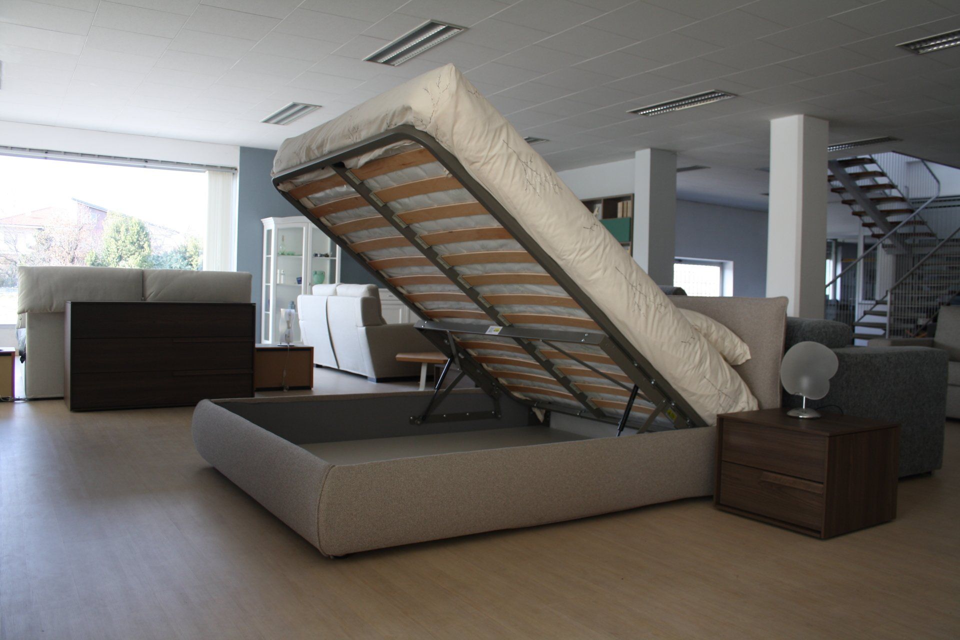 letto apribile con contenitore