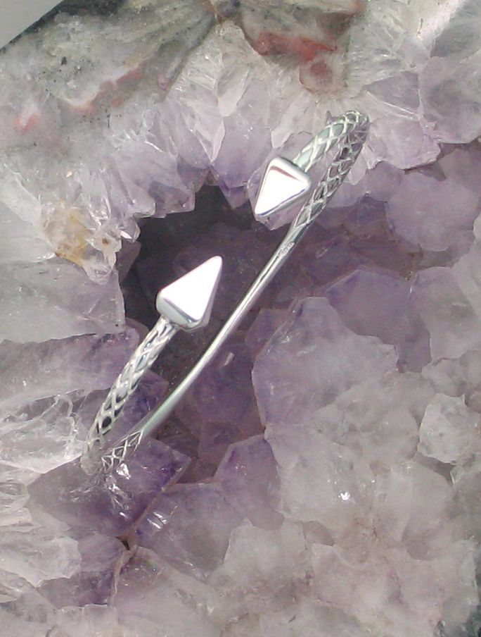 LA BR-901  (Adult Large Pyramid)
