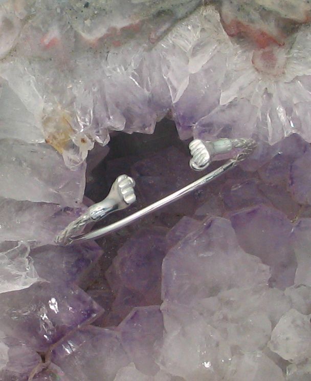 LA BR-925  (Child's Fist)