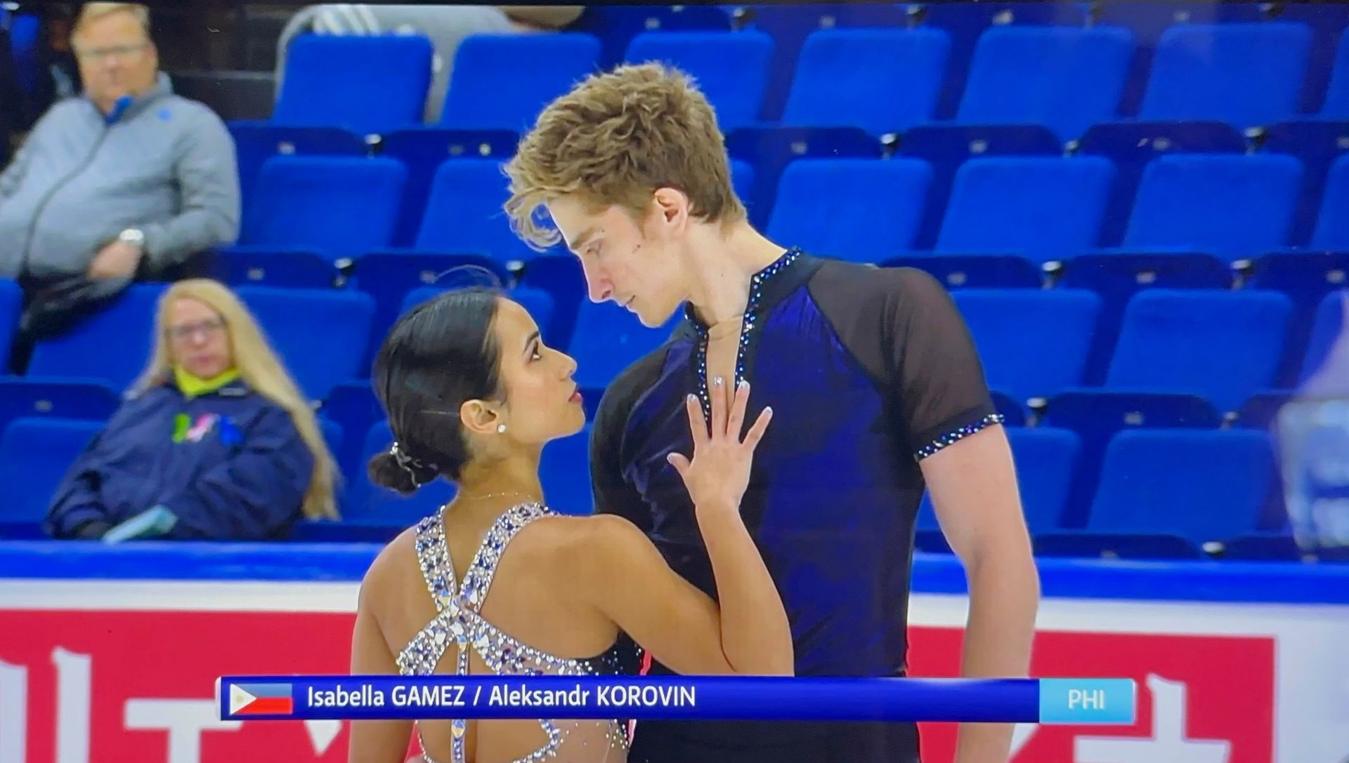 Isabella & Alexander's Impressive Performance on the Ice.
