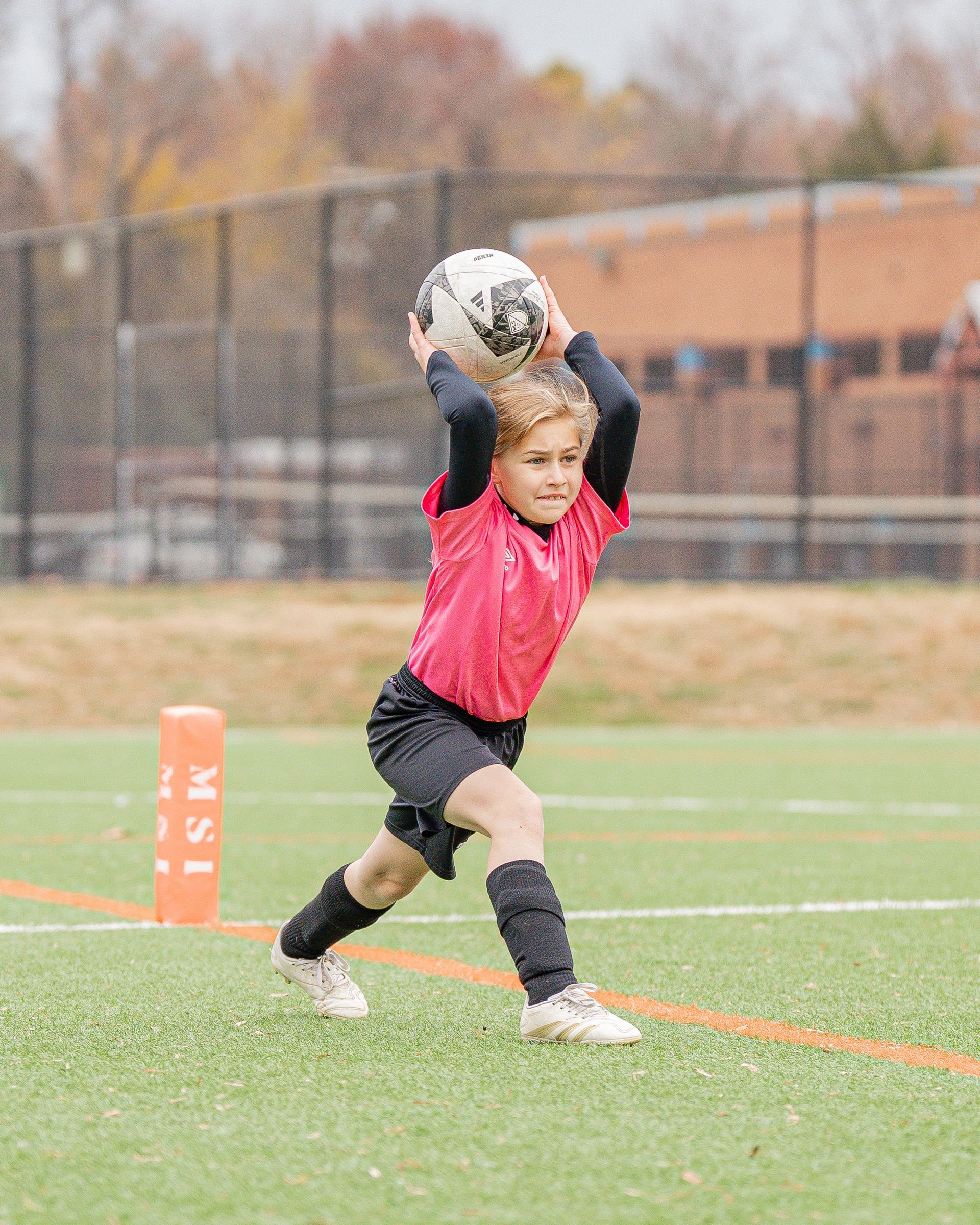 MSI Recreation player throwing the ball into the game.